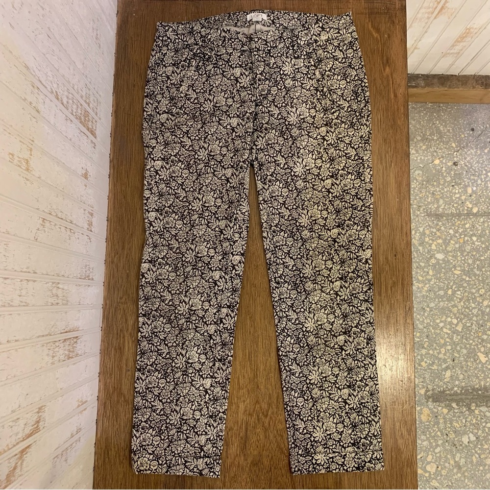 LOFT Black & tan patterned crops